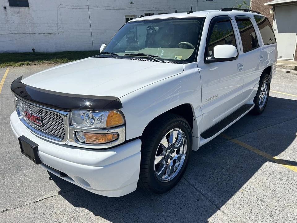 2005 GMC Yukon 2nd Gen - Image 4 of 31