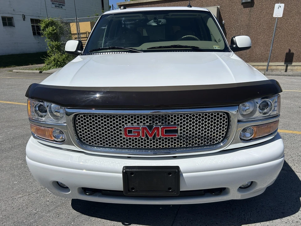 2005 GMC Yukon 2nd Gen - Image 3 of 31