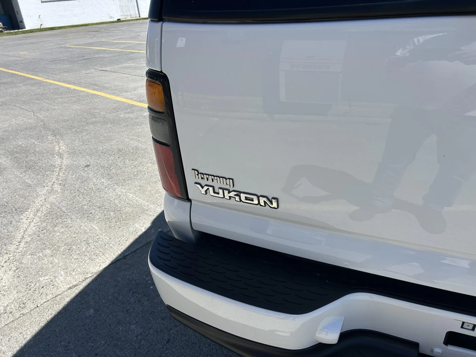 2005 GMC Yukon 2nd Gen - Image 28 of 31