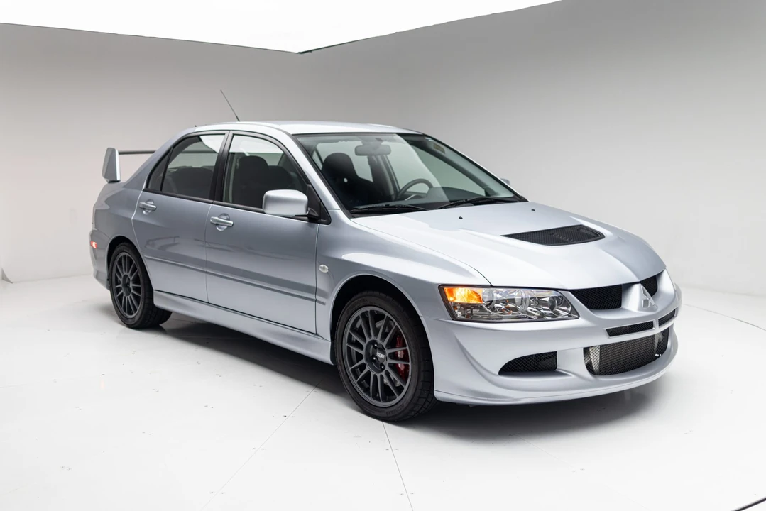 2005 Mitsubishi Lancer Evolution VIII 7th Gen - Image 2 of 31