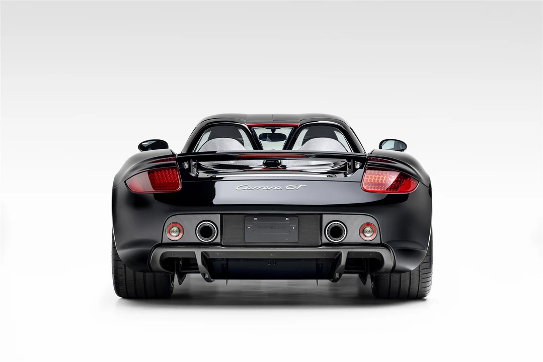 2005 Porsche Carrera GT - Image 14 of 31
