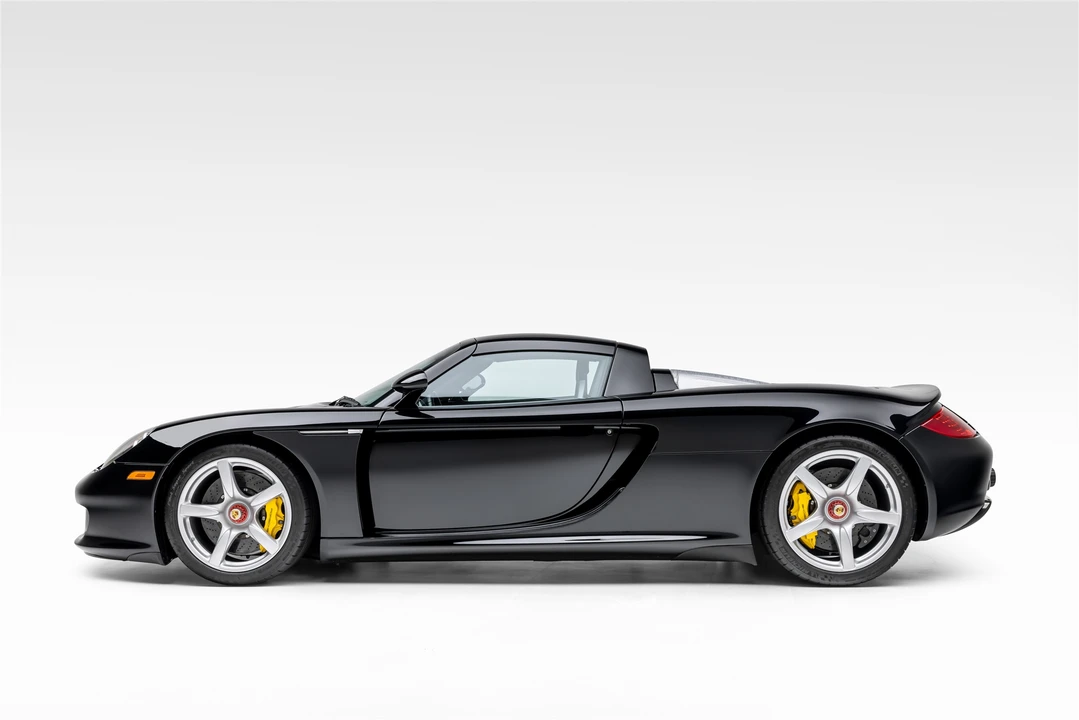2005 Porsche Carrera GT - Image 13 of 31