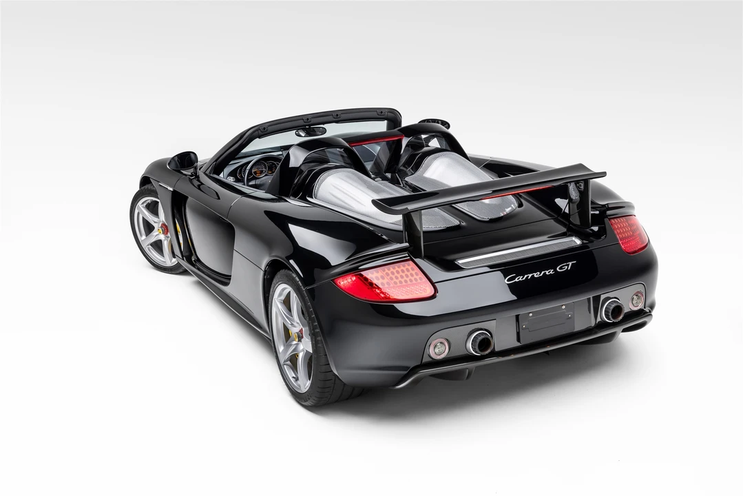 2005 Porsche Carrera GT - Image 9 of 31