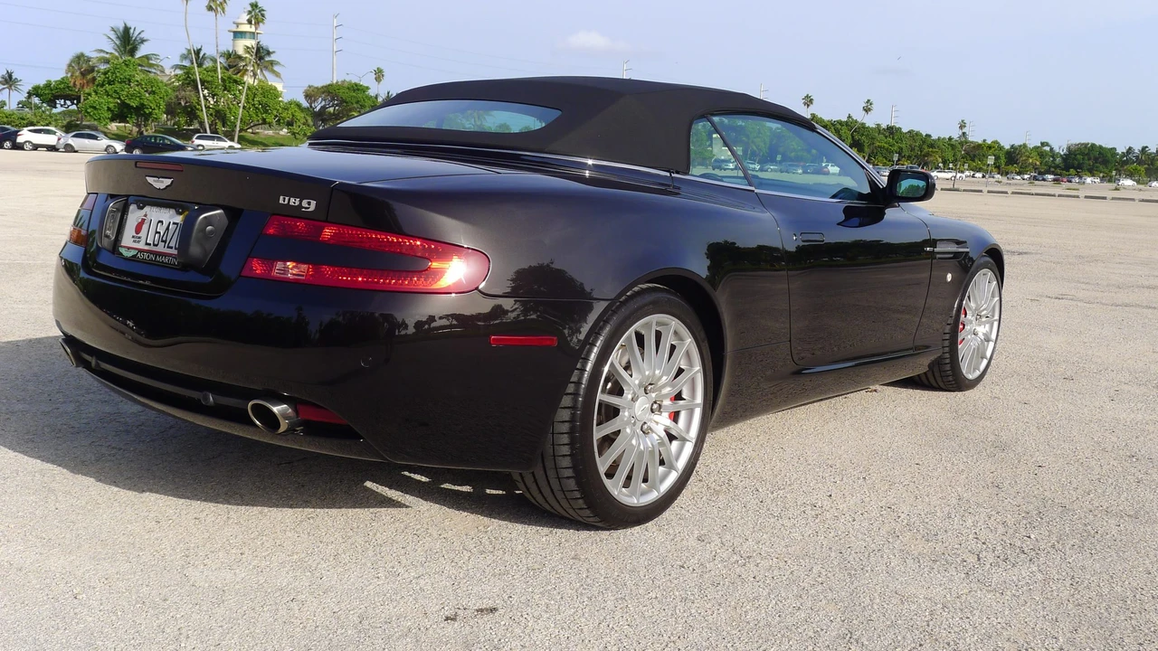 2006 Aston Martin DB9 - Image 25 of 31