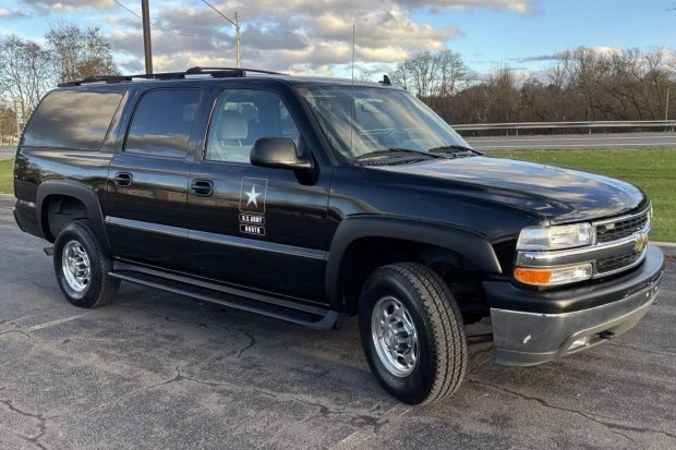 2006 Chevrolet Suburban 9th Gen - Image 3 of 8