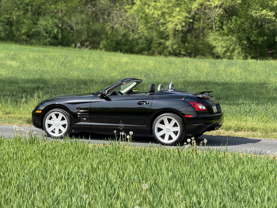 2006 Chrysler Crossfire - Image 17 of 31