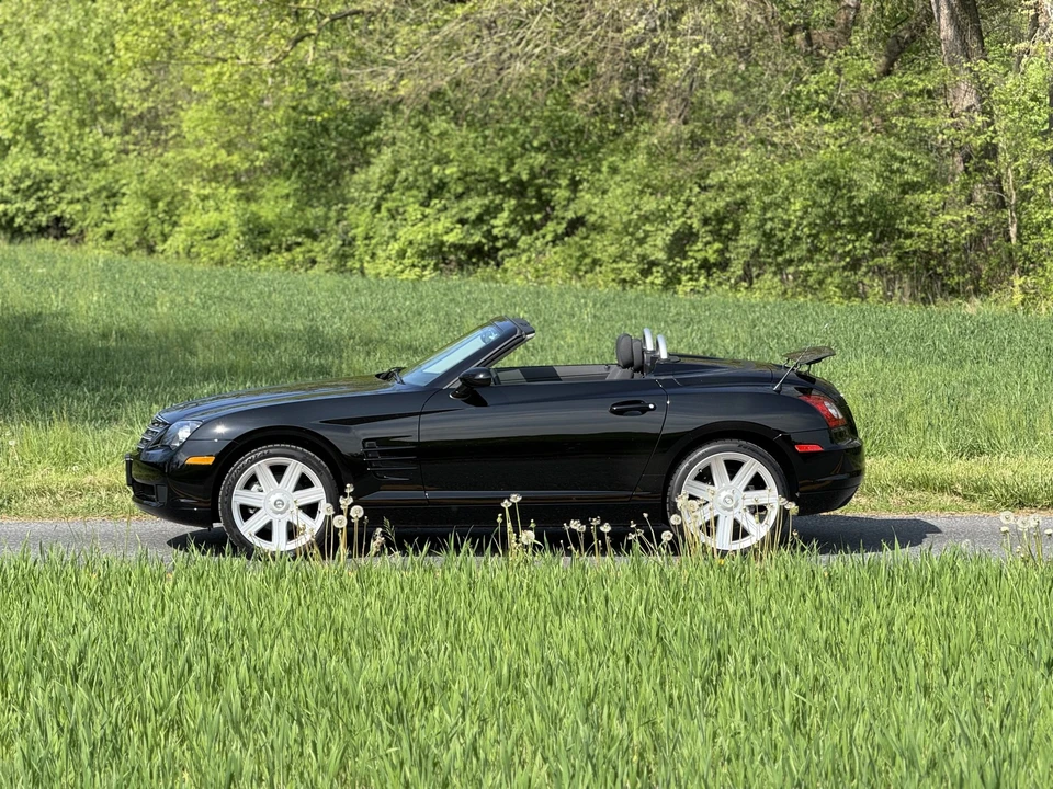 2006 Chrysler Crossfire - Image 16 of 31