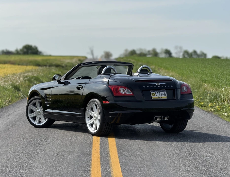 2006 Chrysler Crossfire - Image 5 of 31