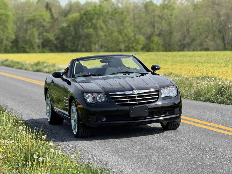 2006 Chrysler Crossfire - Image 9 of 31