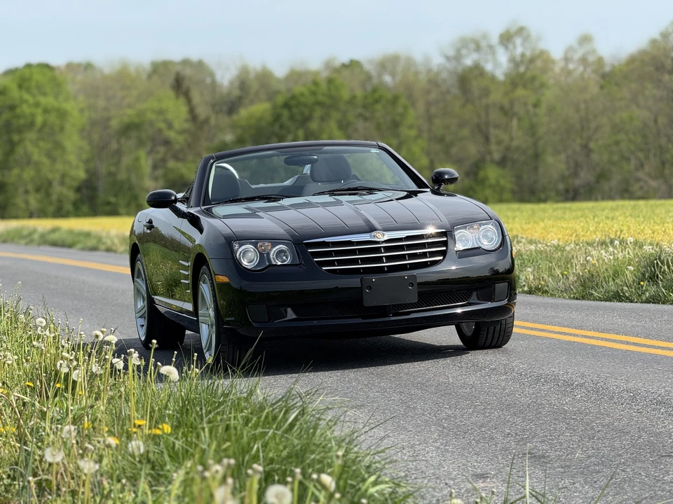 2006 Chrysler Crossfire - Image 10 of 31