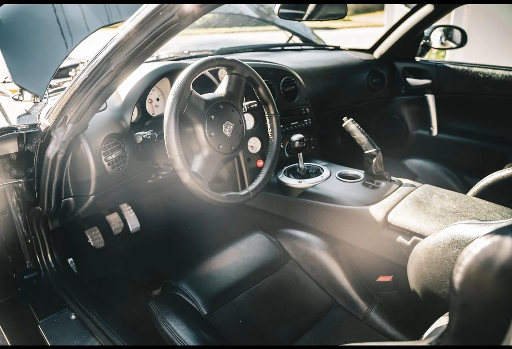 2006 Dodge Viper 3rd Gen - Image 15 of 31