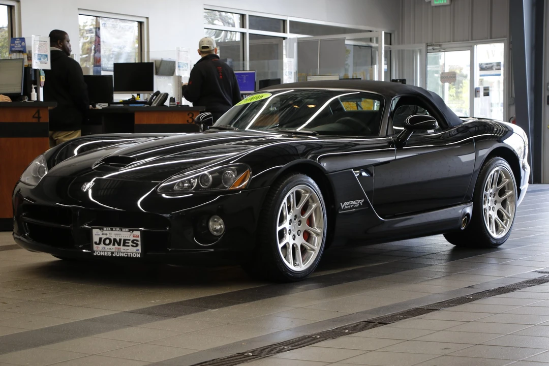 2006 Dodge Viper 3rd Gen - Image 17 of 31