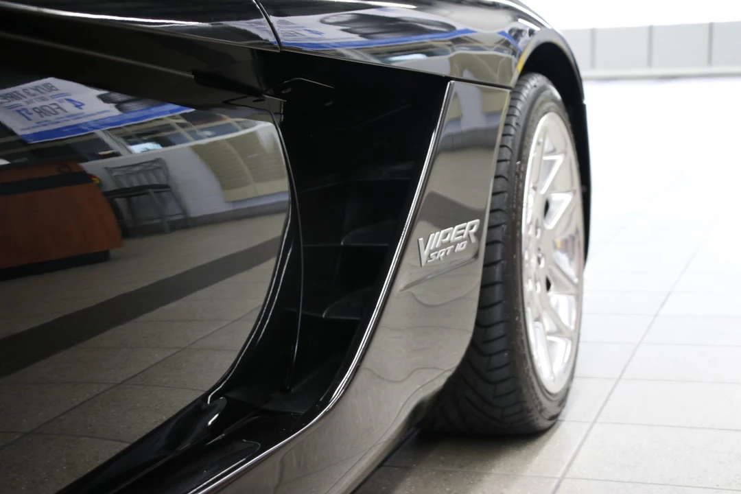 2006 Dodge Viper 3rd Gen - Image 19 of 31