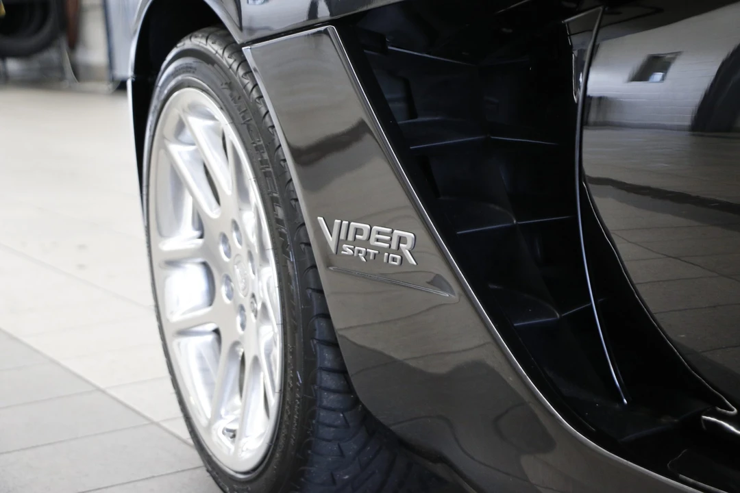 2006 Dodge Viper 3rd Gen - Image 18 of 31
