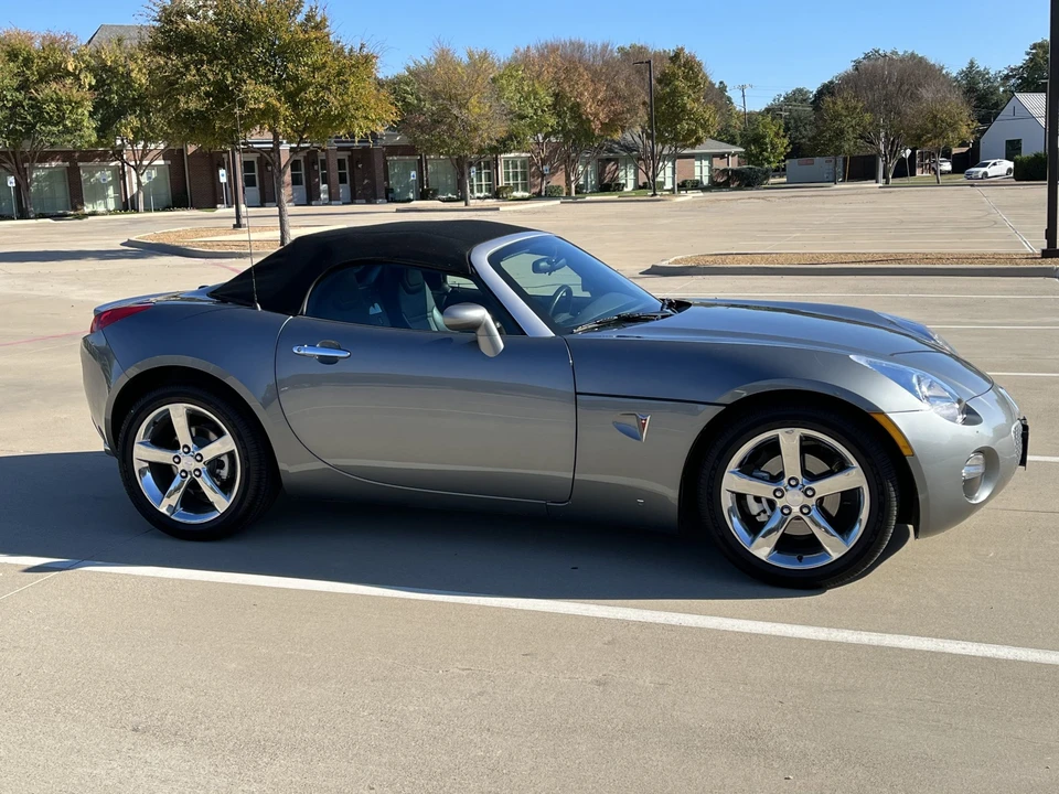 2007 Pontiac Solstice - Image 24 of 31