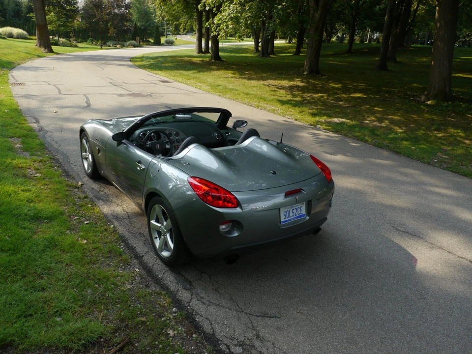 2007 Pontiac Solstice - Image 14 of 31