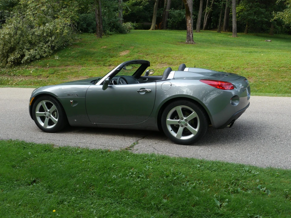 2007 Pontiac Solstice - Image 11 of 31