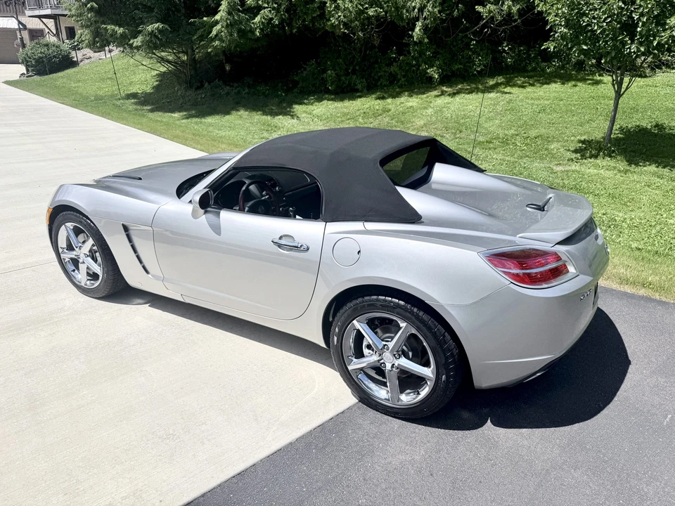 2007 Saturn Sky Red Line - Image 23 of 31