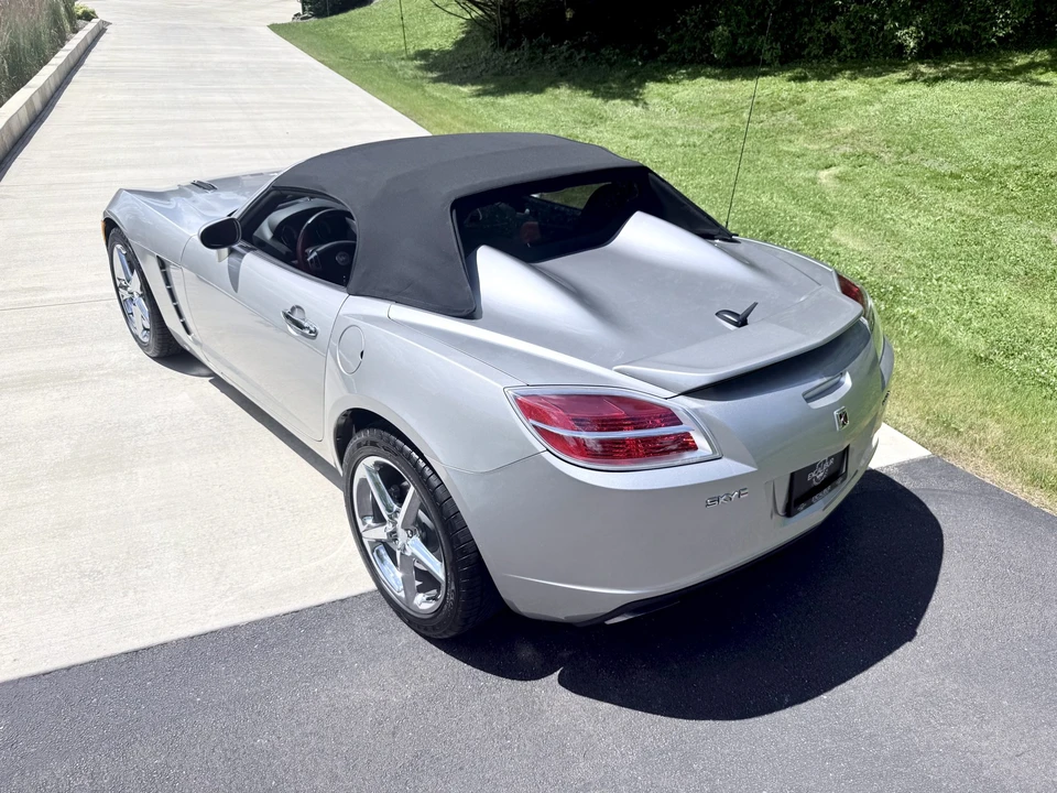 2007 Saturn Sky Red Line - Image 25 of 31