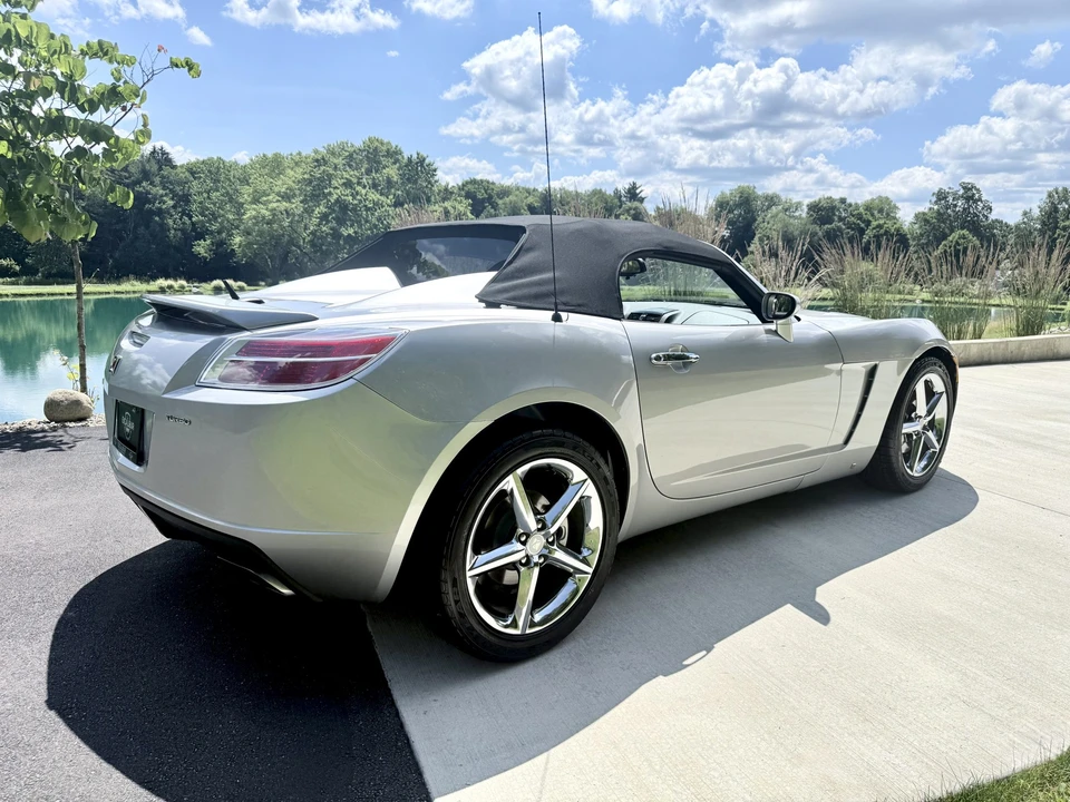 2007 Saturn Sky Red Line - Image 29 of 31