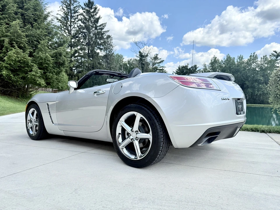 2007 Saturn Sky Red Line - Image 9 of 31