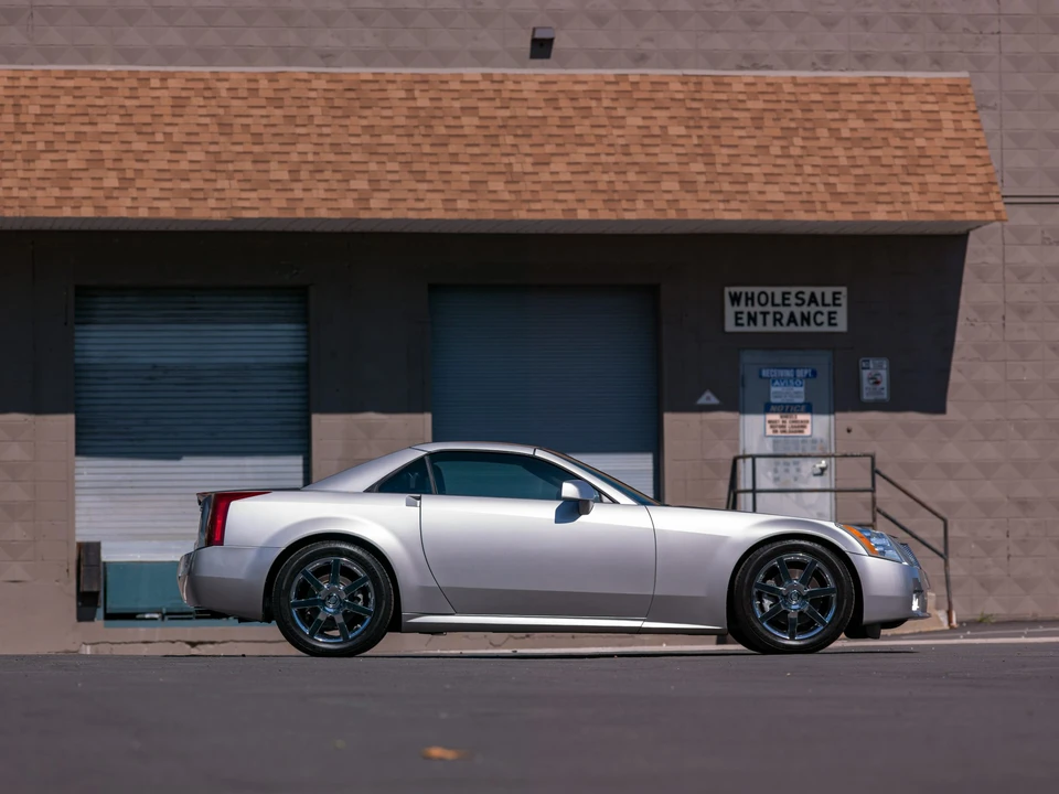 2008 Cadillac XLR - Image 14 of 31