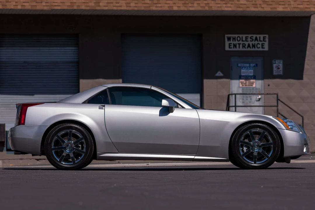 2008 Cadillac XLR - Image 16 of 31