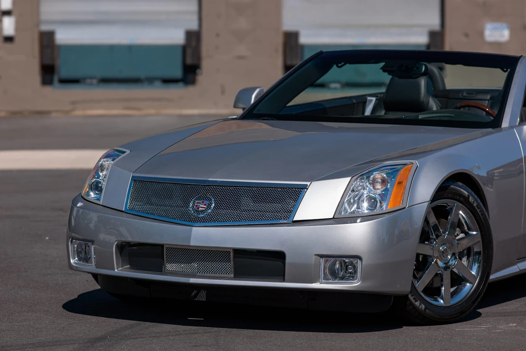 2008 Cadillac XLR - Image 23 of 31