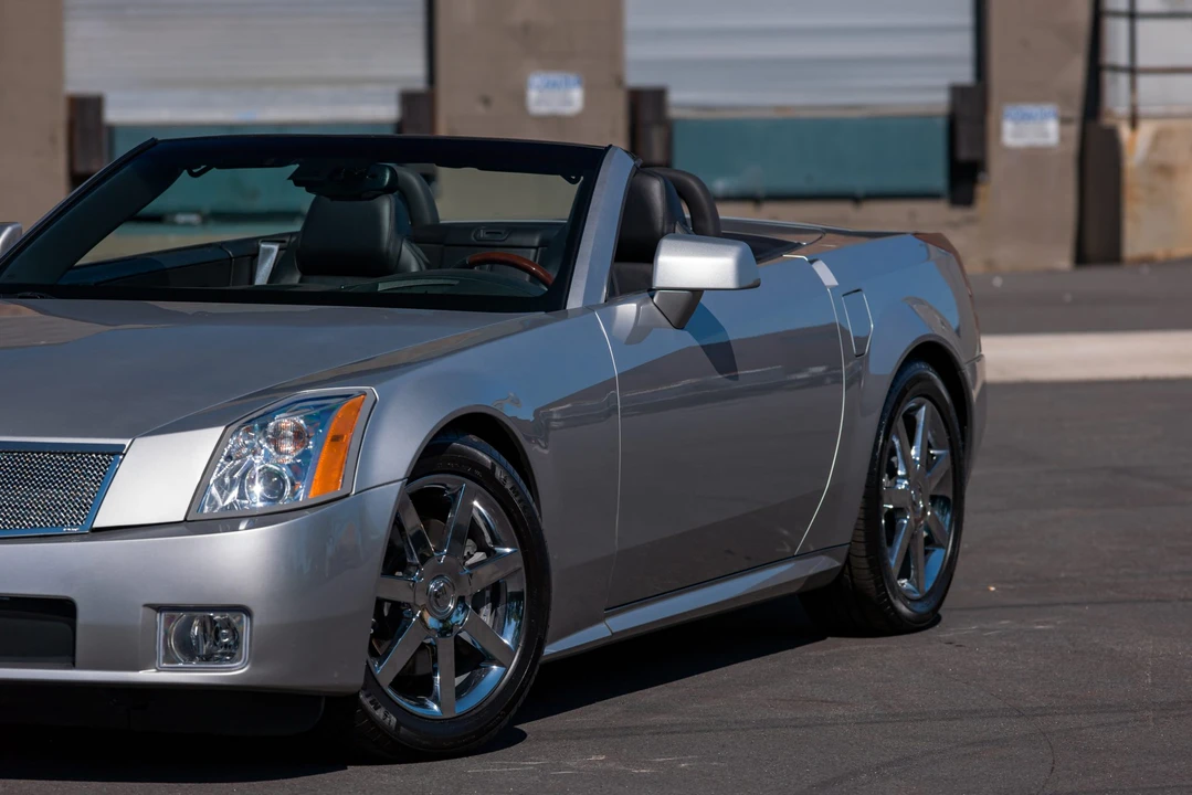 2008 Cadillac XLR - Image 24 of 31
