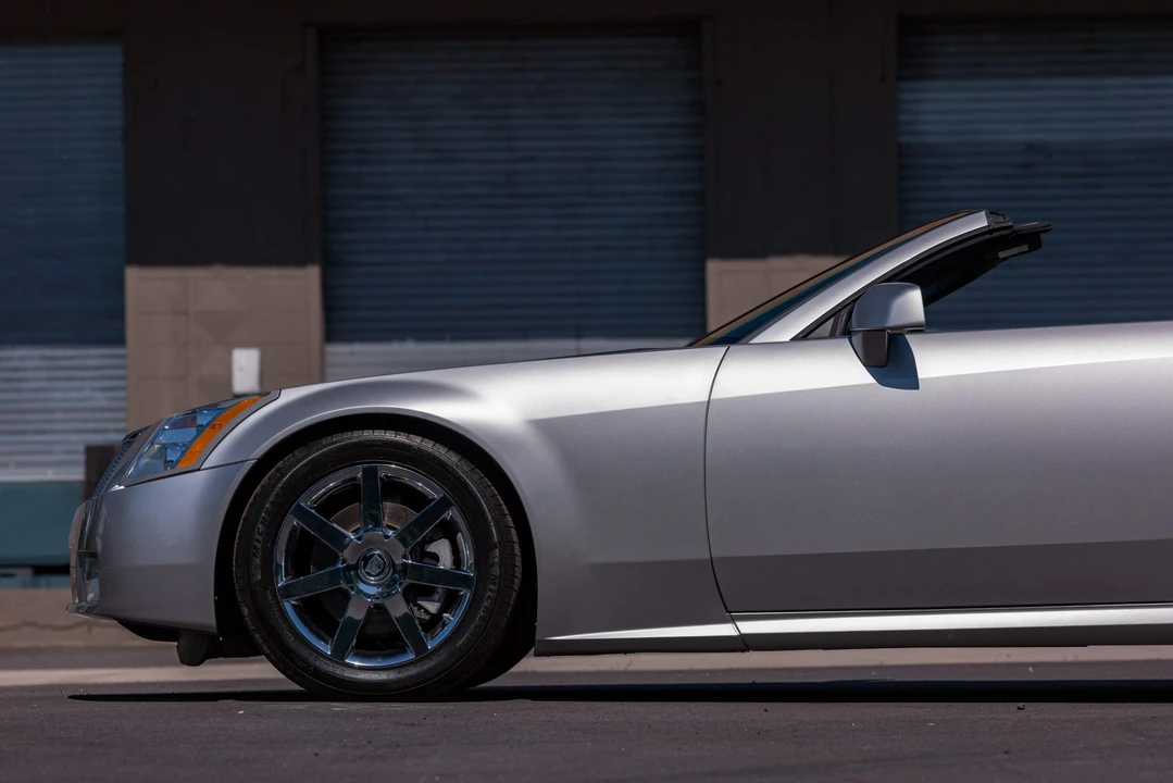 2008 Cadillac XLR - Image 25 of 31