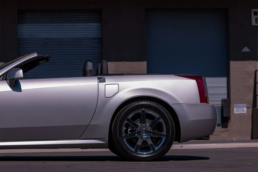 2008 Cadillac XLR - Image 27 of 31