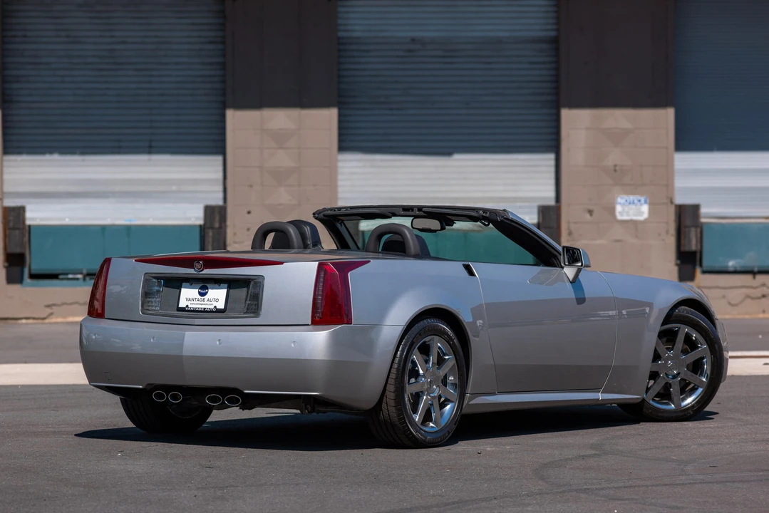 2008 Cadillac XLR - Image 13 of 31
