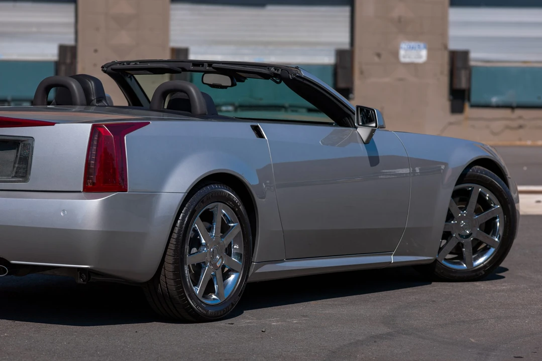 2008 Cadillac XLR - Image 31 of 31