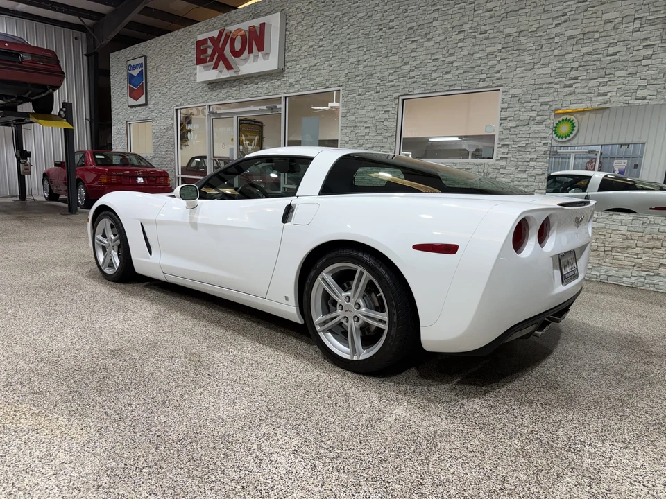 2008 Chevrolet Corvette C6 - Image 12 of 31