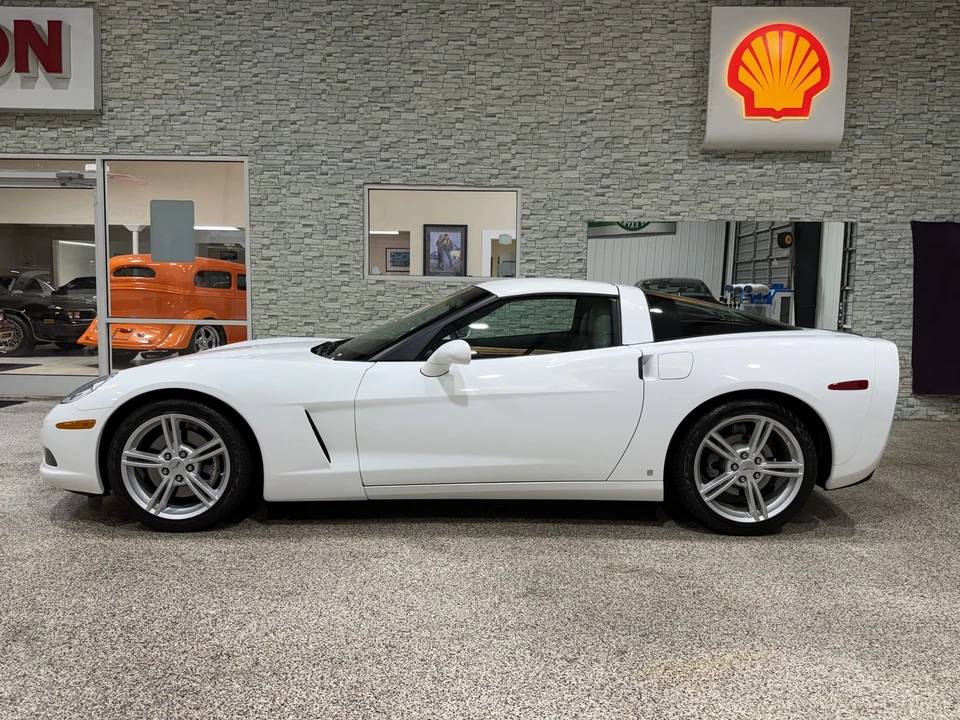 2008 Chevrolet Corvette C6 - Image 8 of 31