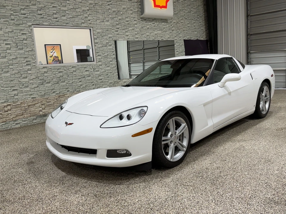 2008 Chevrolet Corvette C6 - Image 3 of 31
