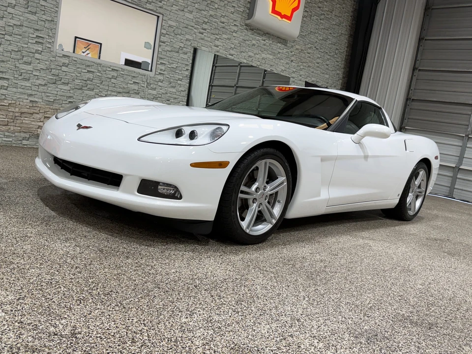 2008 Chevrolet Corvette C6 - Image 4 of 31
