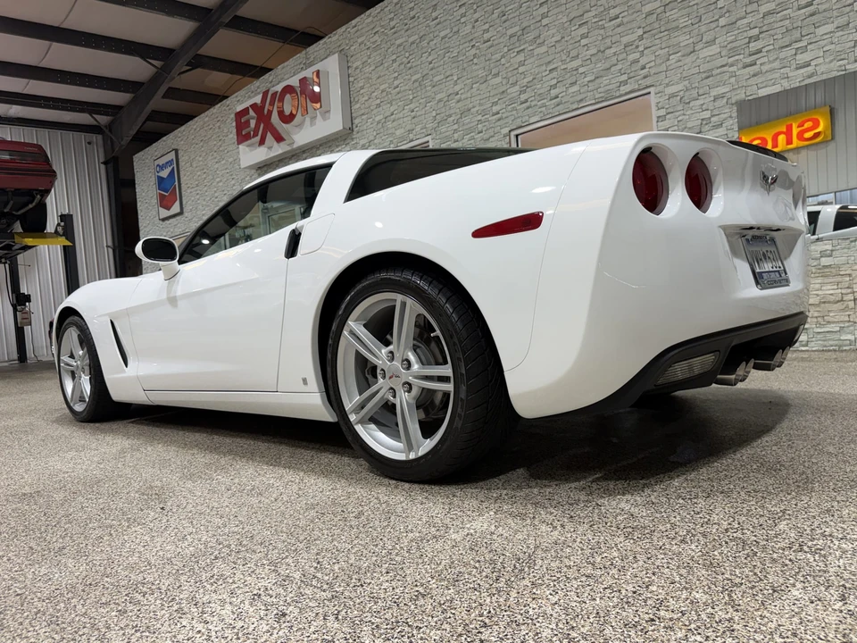 2008 Chevrolet Corvette C6 - Image 13 of 31