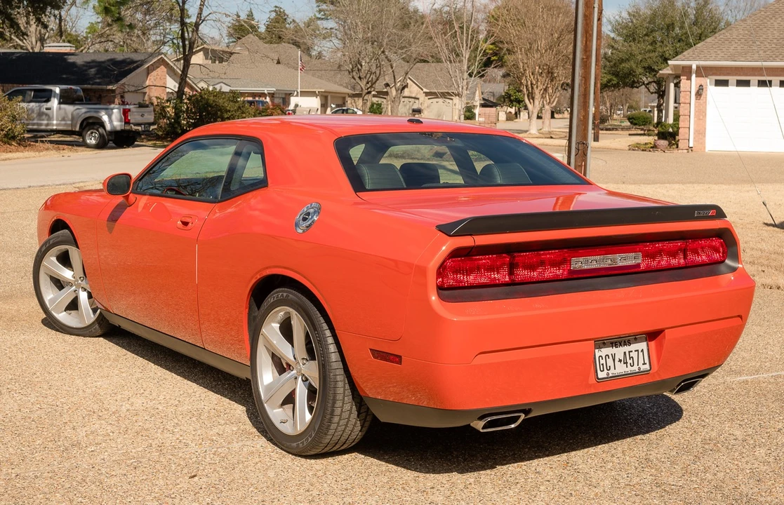 2008 Dodge Challenger SRT8 & 392 3rd Gen - Image 9 of 31
