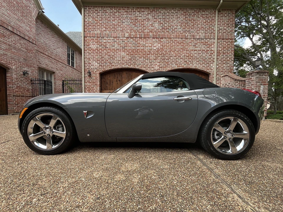 2008 Pontiac Solstice GXP - Image 11 of 31
