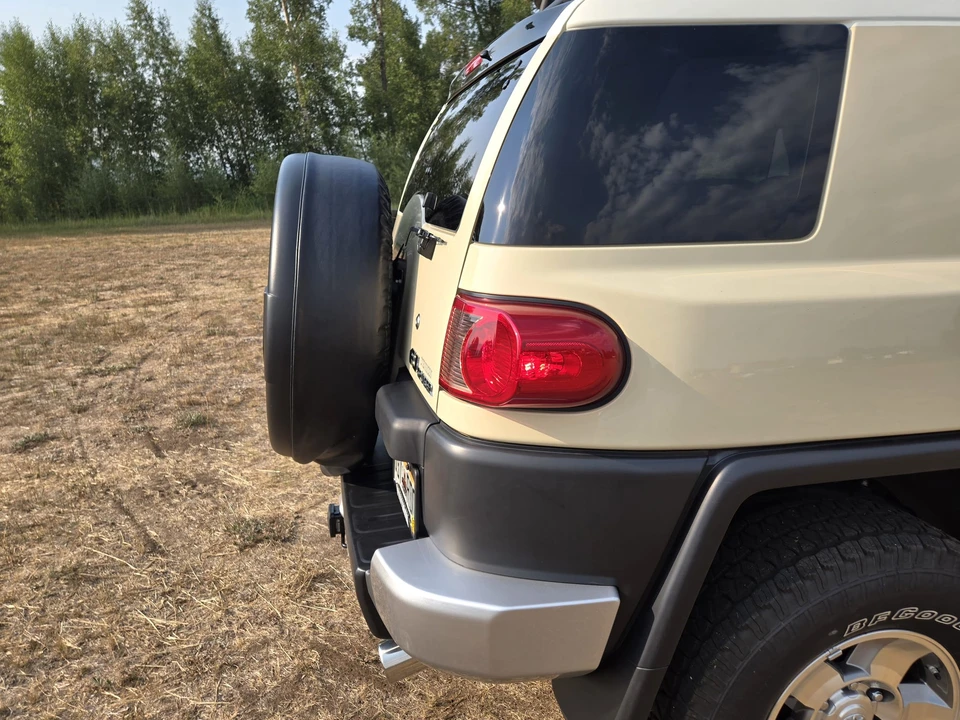 2008 Toyota FJ Cruiser - Image 25 of 31