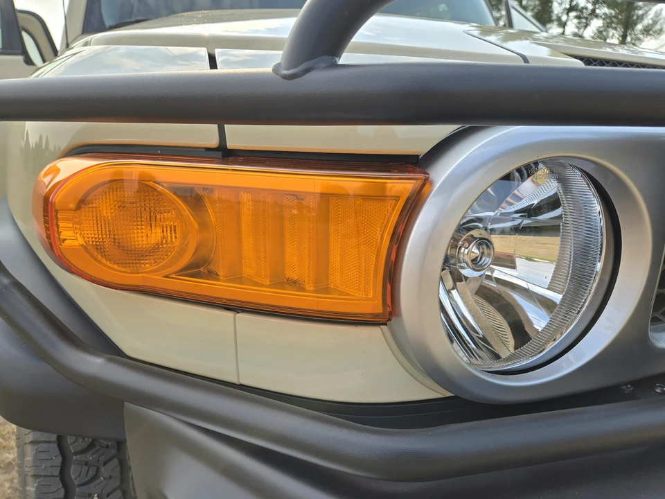 2008 Toyota FJ Cruiser - Image 15 of 31