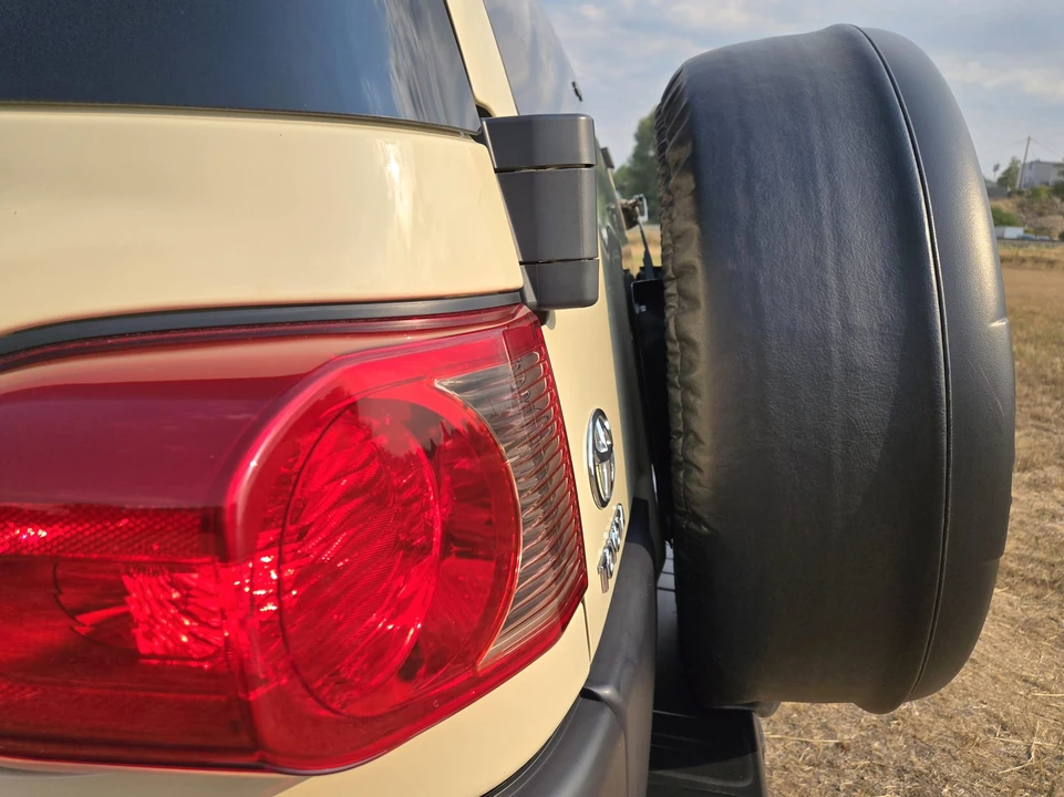 2008 Toyota FJ Cruiser - Image 20 of 31