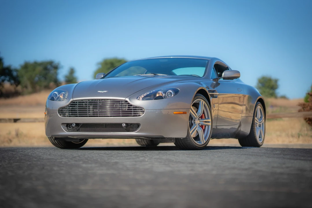 2009 Aston Martin V8 Vantage (2006-2017) - Image 2 of 31