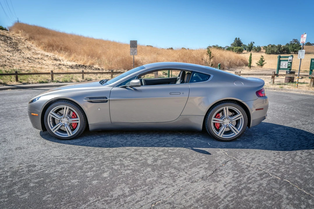 2009 Aston Martin V8 Vantage (2006-2017) - Image 4 of 31