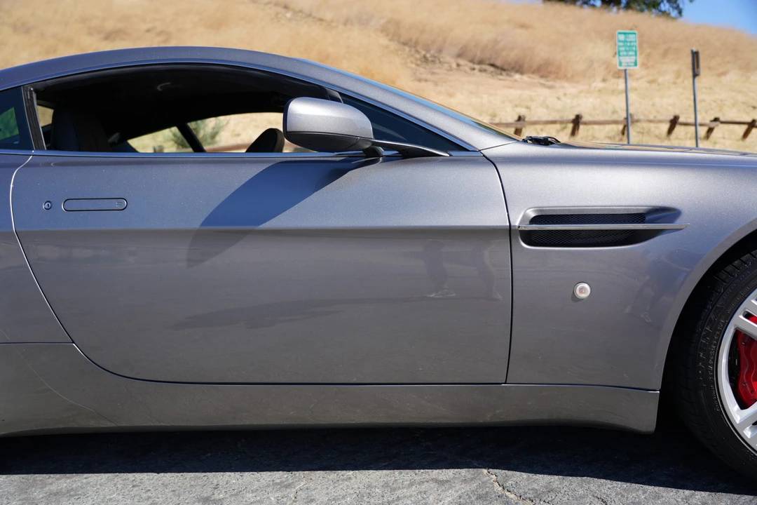 2009 Aston Martin V8 Vantage (2006-2017) - Image 30 of 31