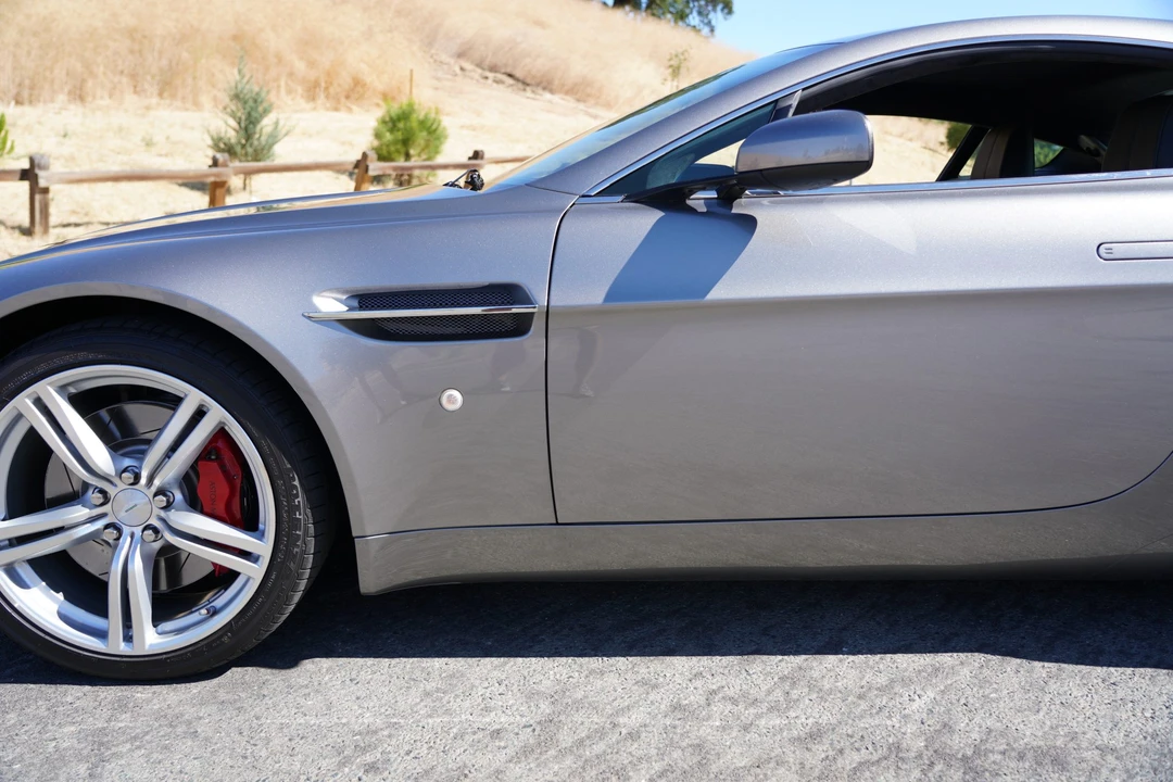 2009 Aston Martin V8 Vantage (2006-2017) - Image 21 of 31