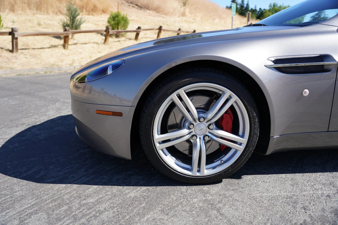 2009 Aston Martin V8 Vantage (2006-2017) - Image 20 of 31