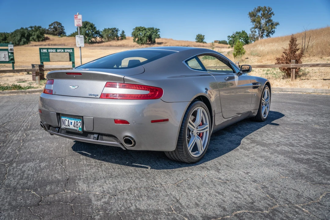 2009 Aston Martin V8 Vantage (2006-2017) - Image 8 of 31