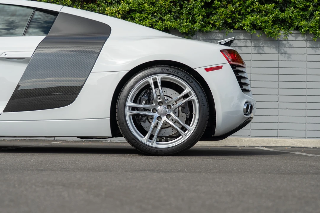 2009 Audi 42 R8 - Image 28 of 31